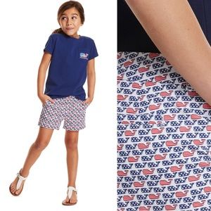 Vineyard Vines Flag Whale Boulevard shorts